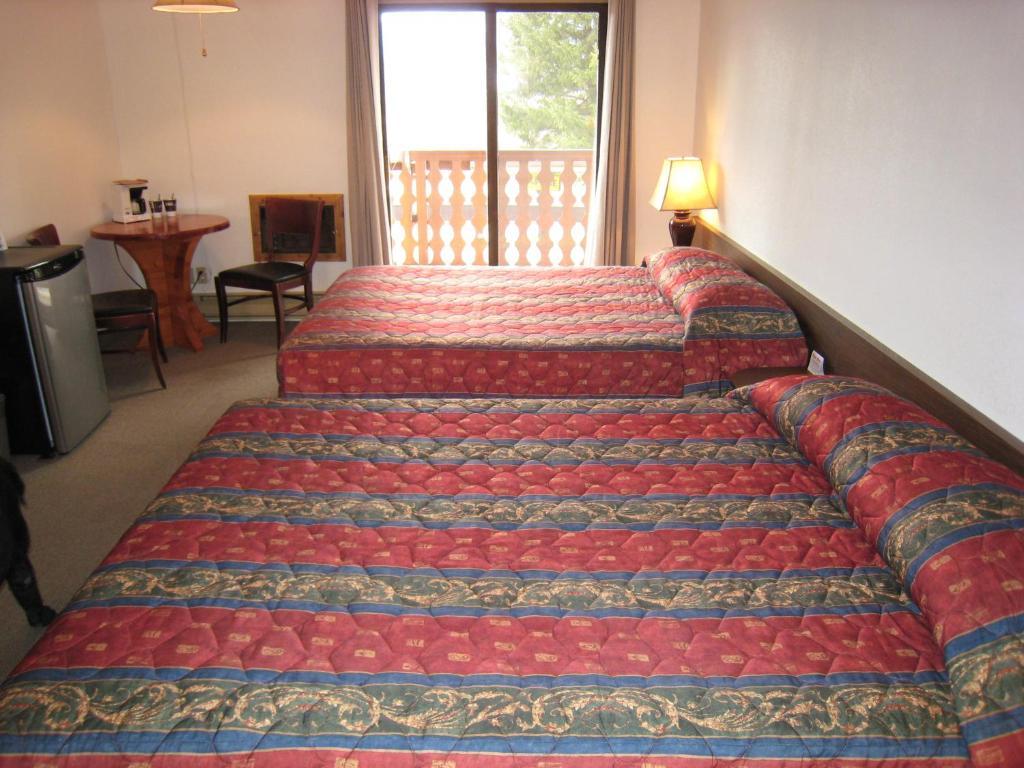 Alpen Motel Radium Hot Springs Quarto foto